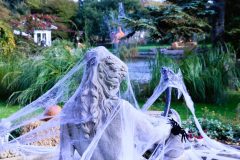 Halloweem-Birkegaardens-Haver-okt-24-abw-12-scaled